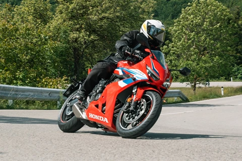 Motorradfahren lernen - erfolgreicher Start in die Saison Motorradfahren lernen - erfolgreicher Start in die Saison