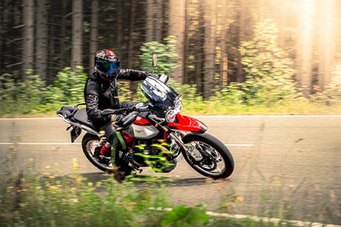 Moto Guzzi V85TT – Retro-Charme trifft Reise-Lust Moto Guzzi V85TT – Retro-Charme trifft Reise-Lust