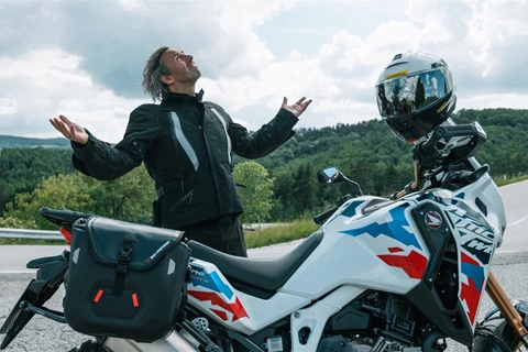 Motorradfahren bei jedem Wetter: Was du beachten musst! Motorradfahren bei jedem Wetter: Was du beachten musst!