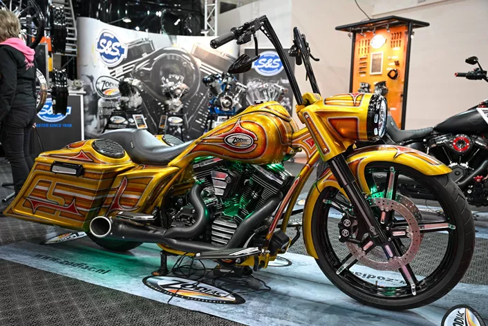 From November 29 to December 1, 2024, the CUSTOMBIKE-SHOW took place at the exhibition center in Bad Salzuflen, the largest event for custom motorcycles in Europe. Over 21,000 visitors flocked to the East Westphalian city to admire the highlights of the custom world.