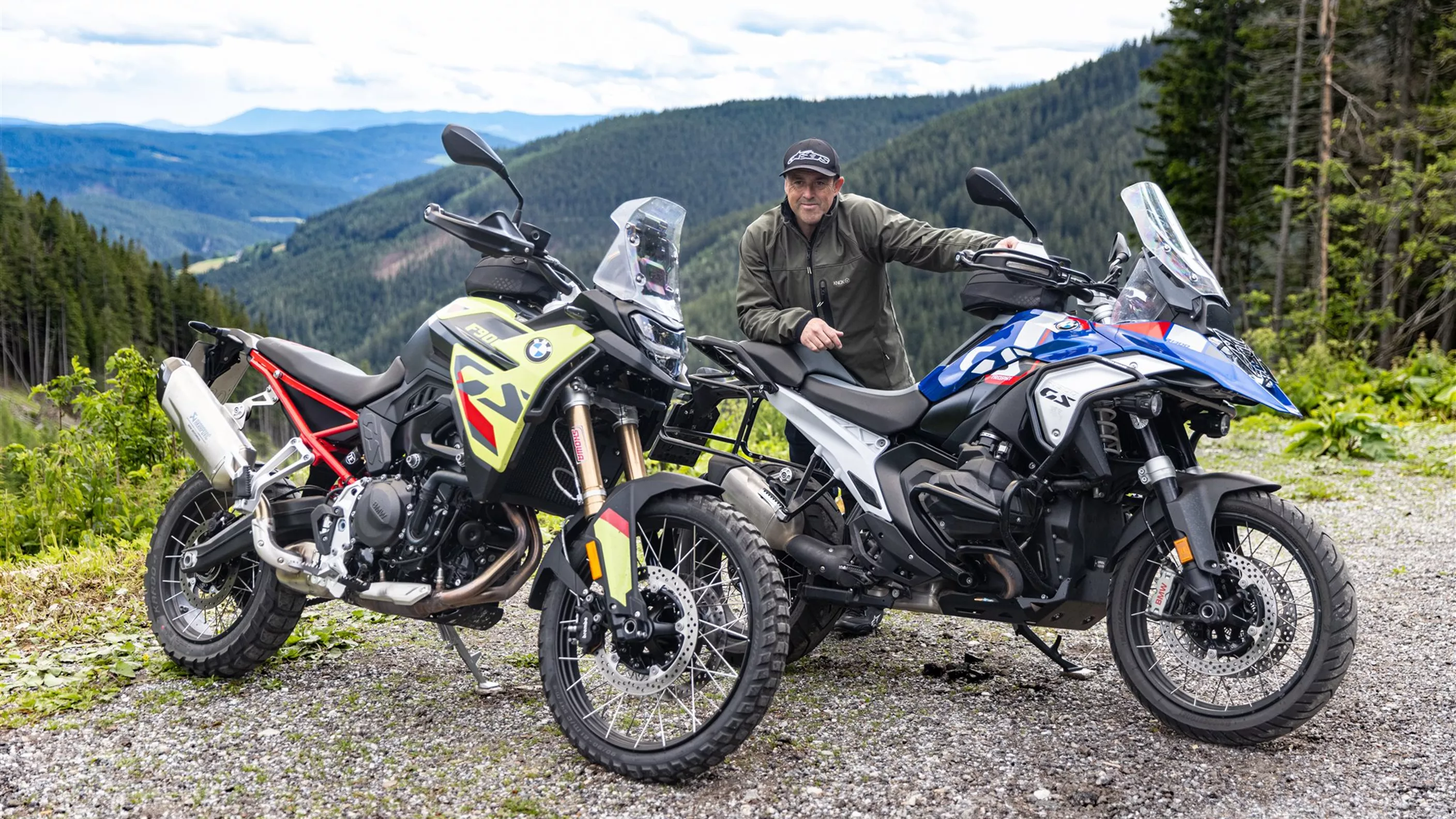BMW R 1300 GS vs. BMW F 900 GS Prueba y Comparativa en Carretera 2024 BMW R 1300 GS vs. BMW F 900 GS Prueba y Comparativa en Carretera 2024
