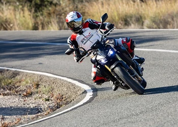 Honda CB1000 Hornet & CB1000 Hornet SP im Test 2025  Honda CB1000 Hornet & CB1000 Hornet SP im Test 2025