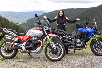 Suzuki V-Strom 800 gegen Moto Guzzi V85 TT Test 2024