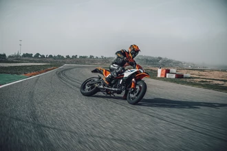 KTM 125 SMC R und KTM 390 SMC R neu für 2025 KTM 125 SMC R und KTM 390 SMC R neu für 2025