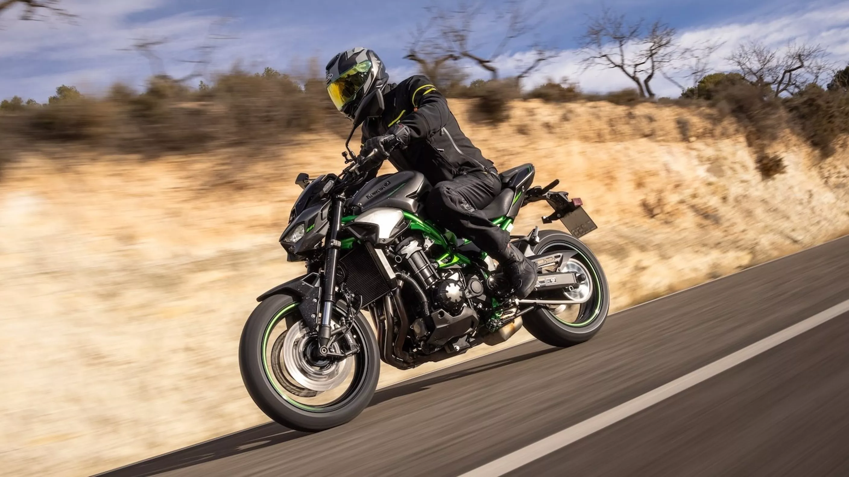 Test Kawasaki Z900 2025 Test Kawasaki Z900 2025