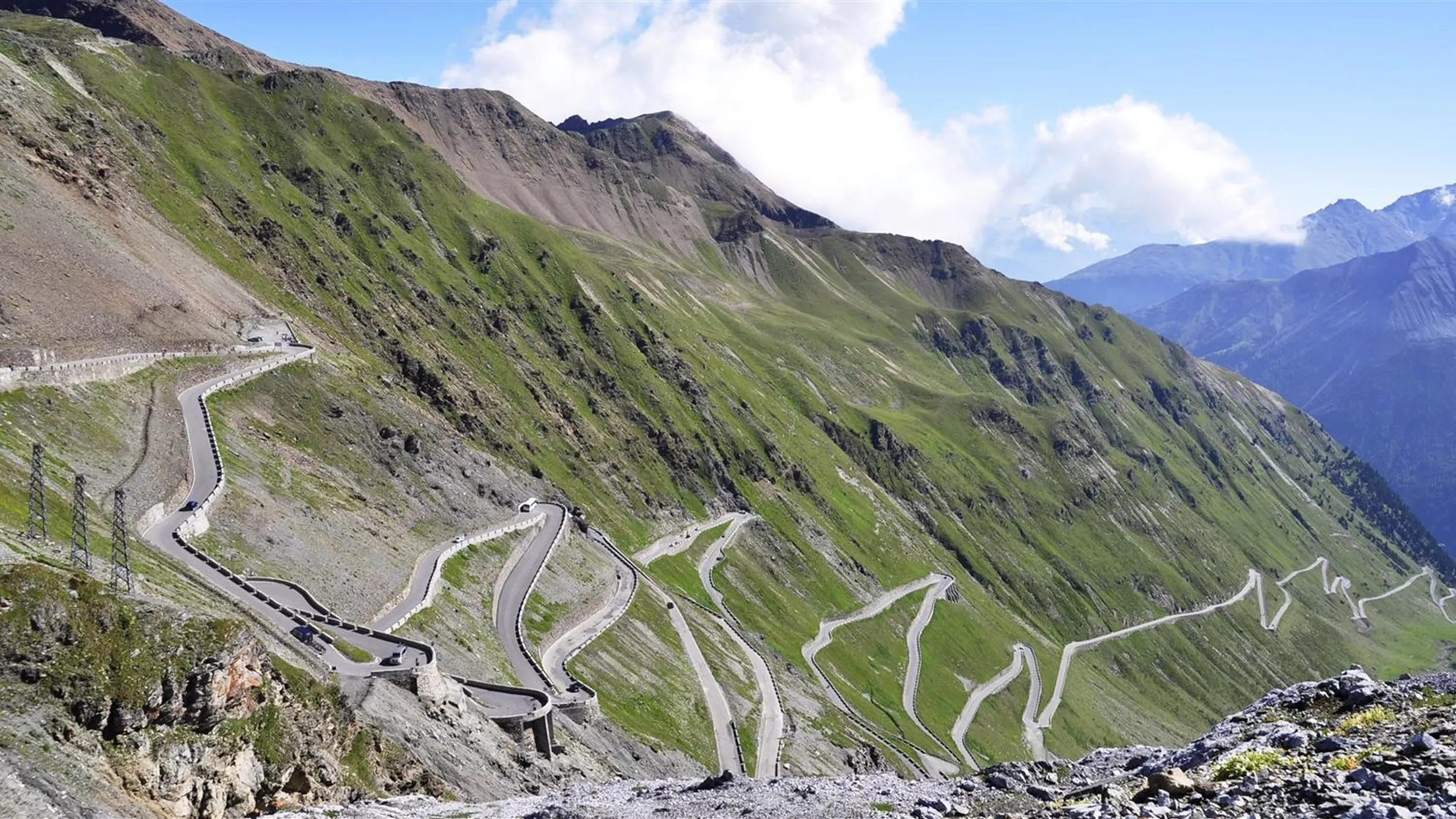 Die besten Motorradstrecken Europas in den Alpen Die besten Motorradstrecken Europas in den Alpen