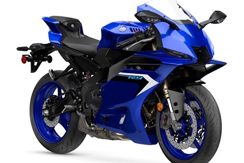 Bridgestone Battlax RS11 als Erstausrüstung für die Yamaha YZF-R9