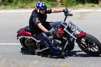 Harley-Davidson Breakout im Retrotest - immer noch eine Ikone!
