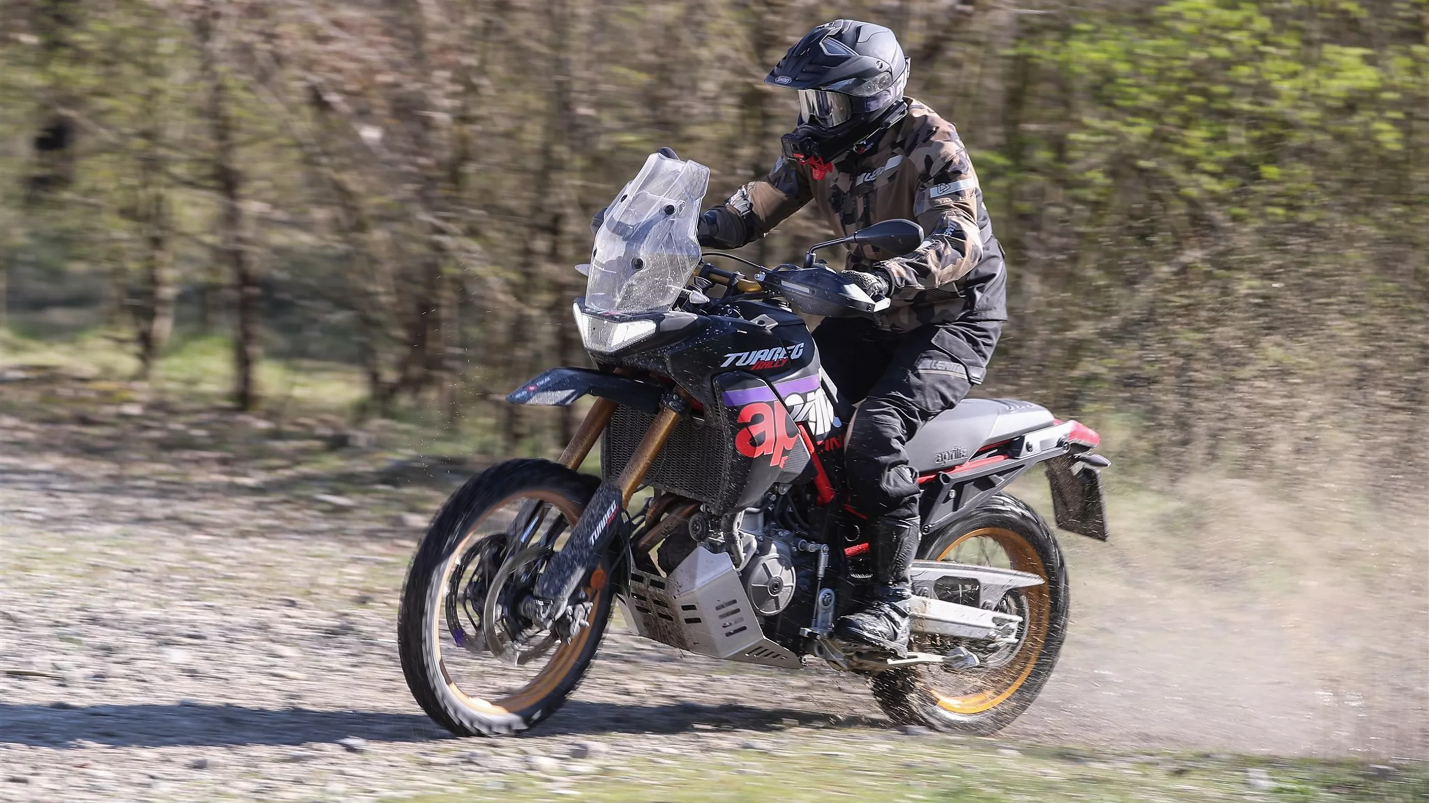 Aprilia Tuareg Rally: Moto Adventure com Alma de Competição Aprilia Tuareg Rally: Moto Adventure com Alma de Competição