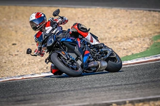 BMW M 1000 R Test 2025 - inklusive Vergleich mit S 1000 R BMW M 1000 R Test 2025 - inklusive Vergleich mit S 1000 R