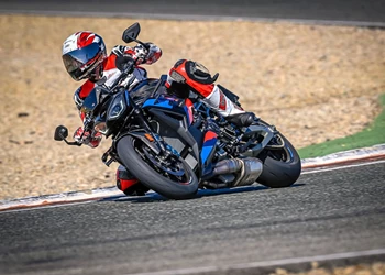 BMW M 1000 R Test 2025 - inklusive Vergleich mit S 1000 R BMW M 1000 R Test 2025 - inklusive Vergleich mit S 1000 R