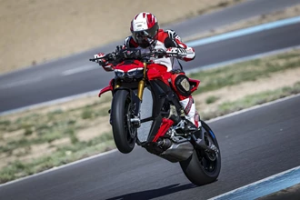 Ducati Streetfighter V4 2025 Test Ducati Streetfighter V4 2025 Test