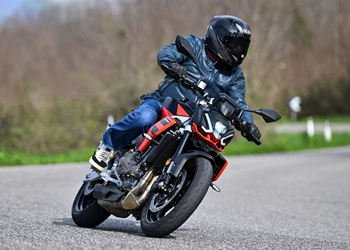 Aprilia Tuono 457 Test 2025 Aprilia Tuono 457 Test 2025