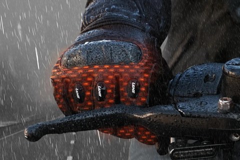 Lenz Heizbekleidung für Motorradfahrer: Wärme auf Knopfdruck