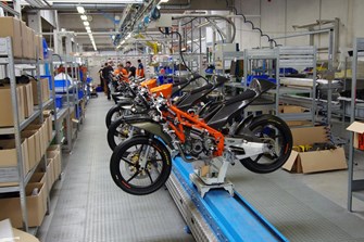 KTM erneut im Produktionsstopp: Stillstand bis Ende Juli KTM erneut im Produktionsstopp: Stillstand bis Ende Juli
