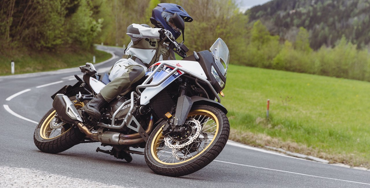 Die Honda XL750 Transalp im Straßentest