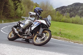Die Honda XL750 Transalp im Straßentest Die Honda XL750 Transalp im Straßentest