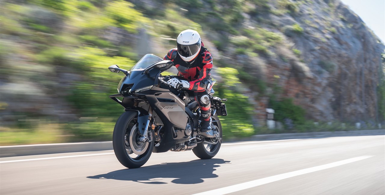 Yamaha R9 Landstraßentest 2025