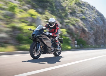 Yamaha R9 Landstraßentest 2025 Yamaha R9 Landstraßentest 2025