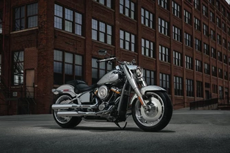 Fat Boy Gray Ghost: Limitierte Harley zum Jubiläum Fat Boy Gray Ghost: Limitierte Harley zum Jubiläum