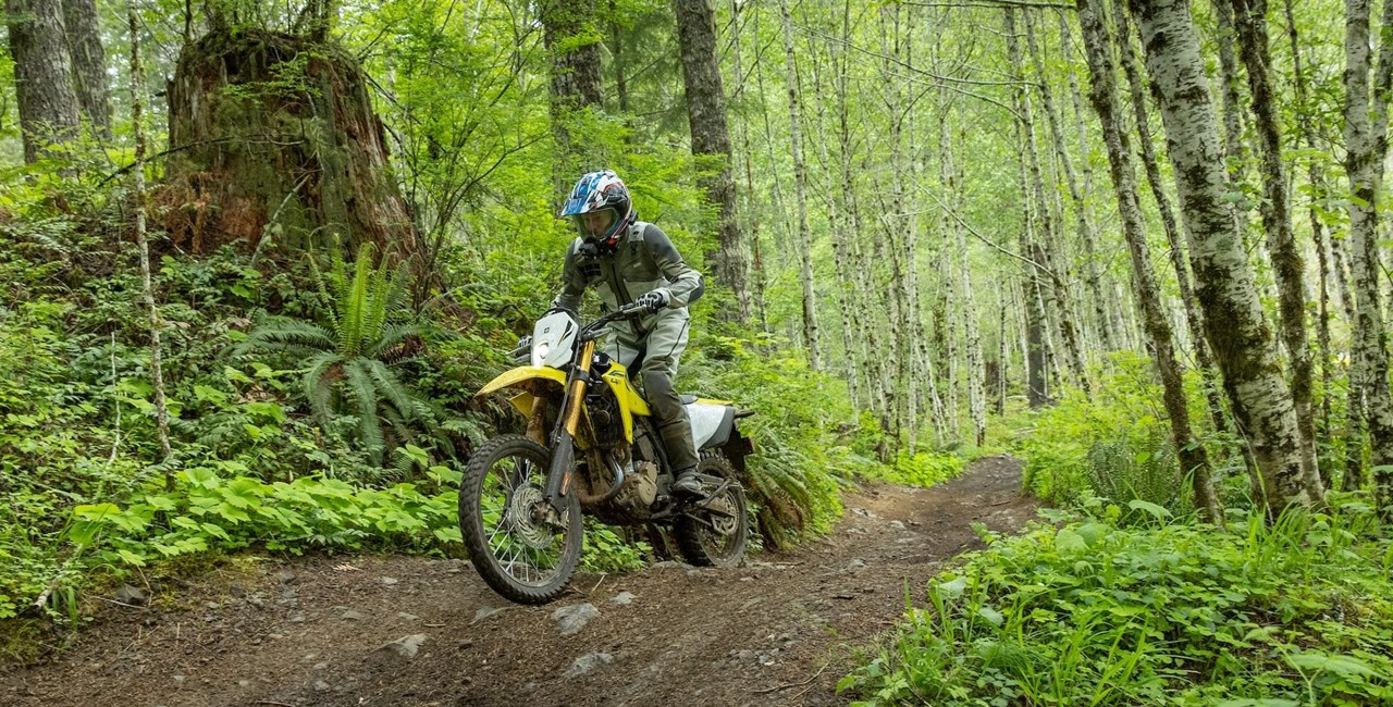 Suzuki DR-Z4S 2025 im Test: Comeback der Kult-Enduro