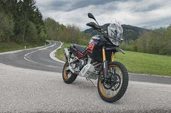 Die Aprilia Tuareg Rally 660 im Straßentest Die Aprilia Tuareg Rally 660 im Straßentest