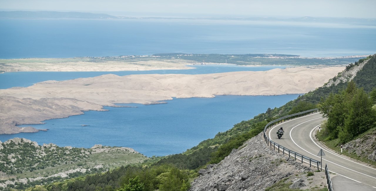 5 Reisemotorräder im Vergleich