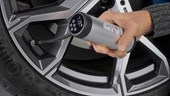 GIVI S502: Elektrischer Minikompressor mit Licht & Powerbank