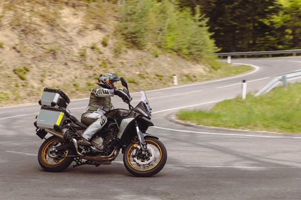 QJ Motor SRT 700 SX Test 2025