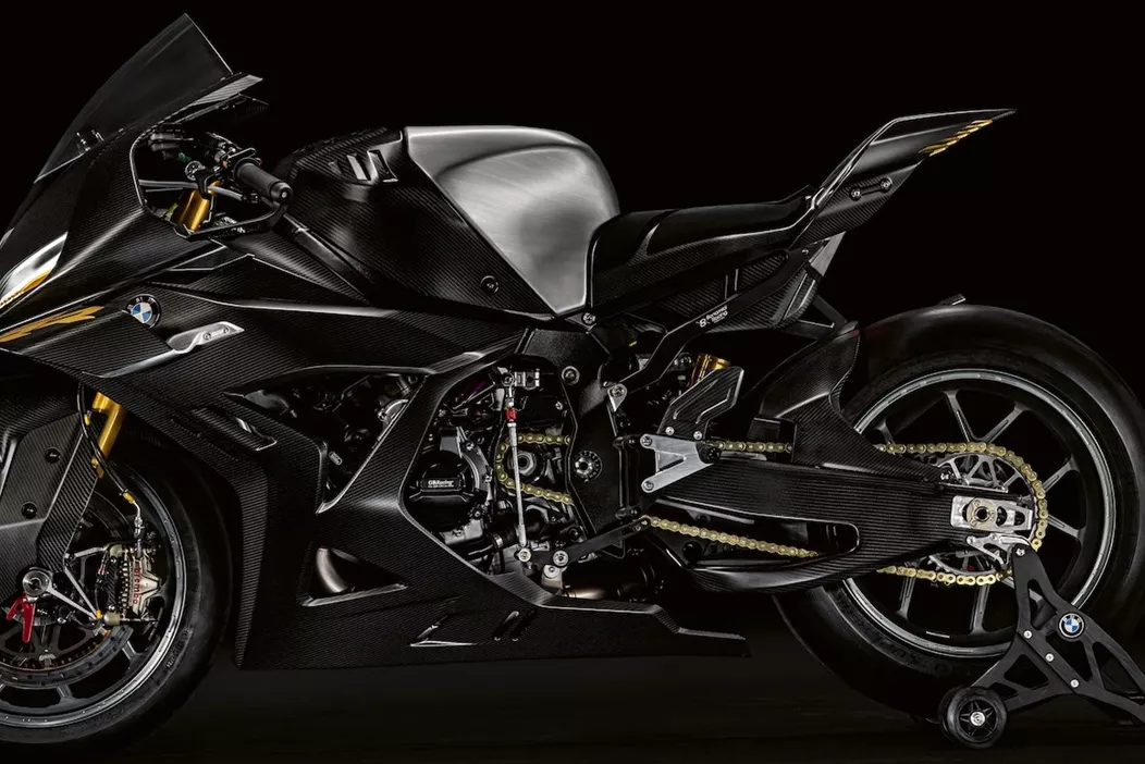 Bavyeralılar, efsanevi Concorso d'Eleganza Villa d'Este'de, RR modellerinin bir sonraki neslini önceden gösteren nefes kesici bir konsept motosiklet sergiliyorlar - hem de tam zamanında.