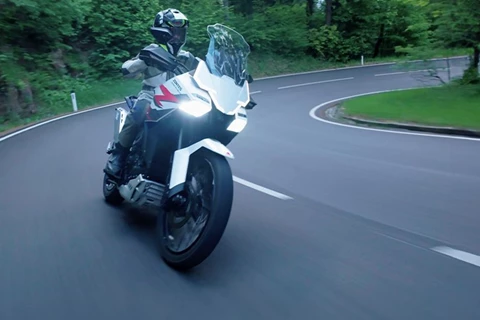 Zontes 703F Adventure im Test: Triple-Reiseenduro für 10.000 € Zontes 703F Adventure im Test: Triple-Reiseenduro für 10.000 €