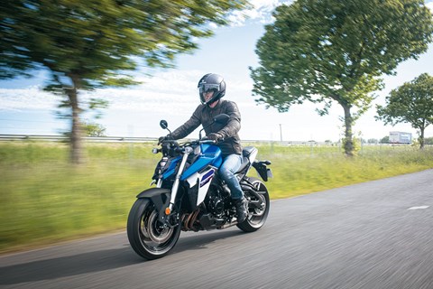 Suzuki GSX-S950 2025: Neues Display, bekannte Stärke