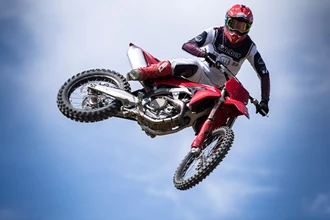 Ducati Desmo 450 MX Test 2025: Feuertaufe bestanden Ducati Desmo 450 MX Test 2025: Feuertaufe bestanden