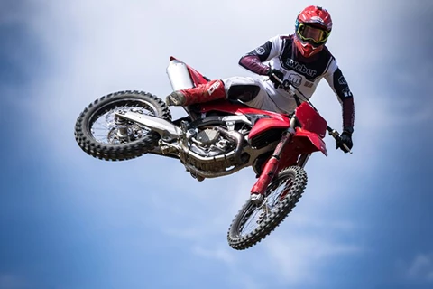 Ducati Desmo 450 MX Test 2025: Feuertaufe bestanden Ducati Desmo 450 MX Test 2025: Feuertaufe bestanden