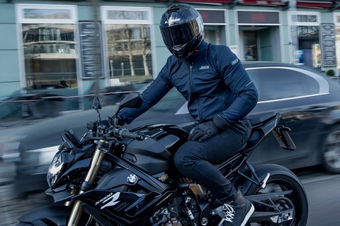 Raven Onroad Motorradbekleidung 2025: Neu für die Straße