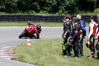 Trackday mit Ducati Schweiz für Einsteiger am Anneau du Rhin Trackday mit Ducati Schweiz für Einsteiger am Anneau du Rhin