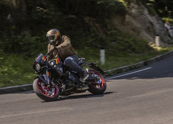 Suzuki GSX-8T & GSX-8TT 2025 im Test Suzuki GSX-8T & GSX-8TT 2025 im Test