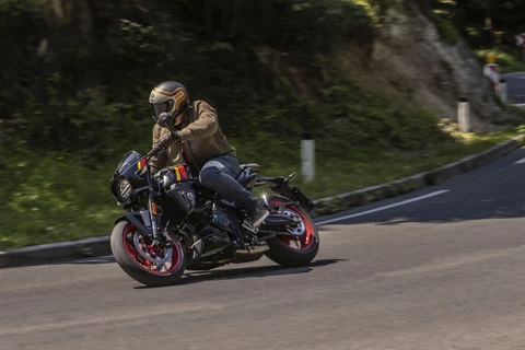 Suzuki GSX-8T & GSX-8TT 2025 im Test Suzuki GSX-8T & GSX-8TT 2025 im Test