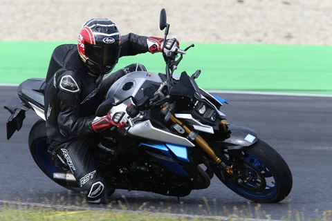 Suzuki GSX-S1000 im Test auf der Rennstrecke Suzuki GSX-S1000 im Test auf der Rennstrecke