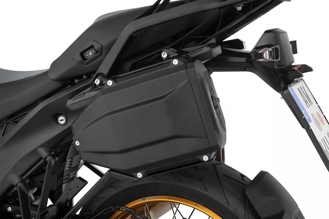 Wunderlich bringt acht neue Werkzeugboxen für die BMW R 1300 GS und GS Adventure. Die wasserdichten Boxen sind abschließbar, robust und perfekt integriert.