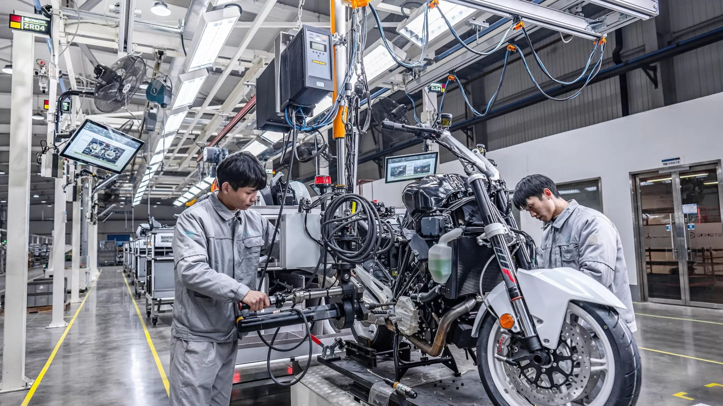 CFMOTO Fabriksbesök - Bakom Kulisserna CFMOTO Fabriksbesök - Bakom Kulisserna