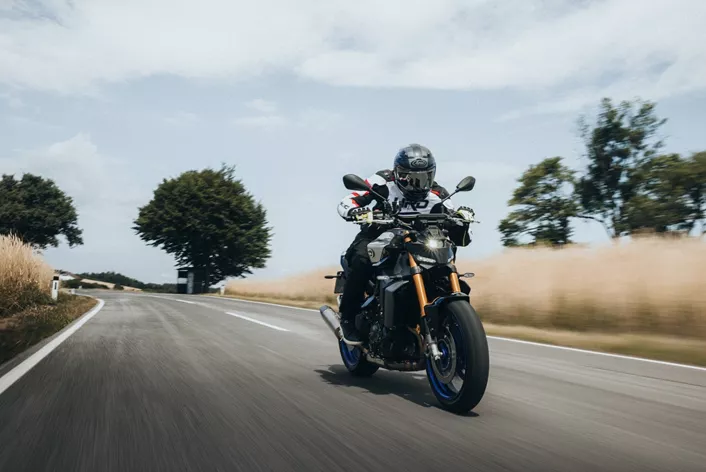 Davvero così buona? La Yamaha MT-09 SP messa alla prova nel test intensivo di Naked Bike di 1000PS. 6 piloti parlano chiaro