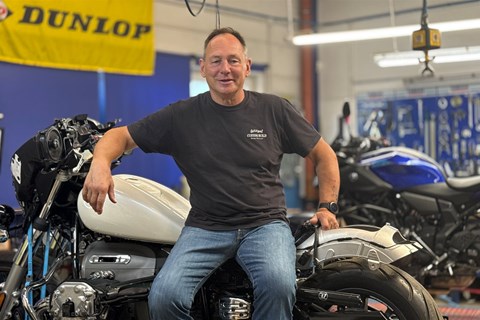 BMW R 18 den Papst?! Himmlisches Einzelstück von Motorrad Witzel