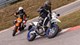 Suzuki DR-Z4SM vs. KTM 390 SMC R im Supermoto-Test 2025