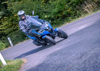 Piaggio MP3 310 Test 2025: Dreirad-Roller für B-Führerschein