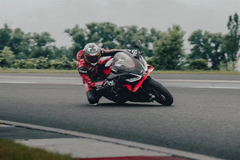 Aprilia RSV4 Factory (2025) – Der 1000PS Testbericht Aprilia RSV4 Factory (2025) – Der 1000PS Testbericht