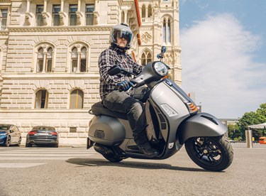 Vespa GTS 125 SuperSport Test 2025 Vespa GTS 125 SuperSport Test 2025