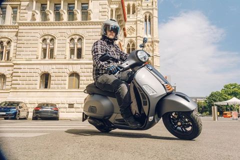 Vespa GTS 125 SuperSport Test 2025 Vespa GTS 125 SuperSport Test 2025