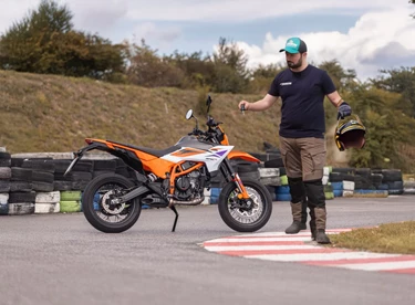 KTM 390 SMC R 2025 im Alltags-Test KTM 390 SMC R 2025 im Alltags-Test