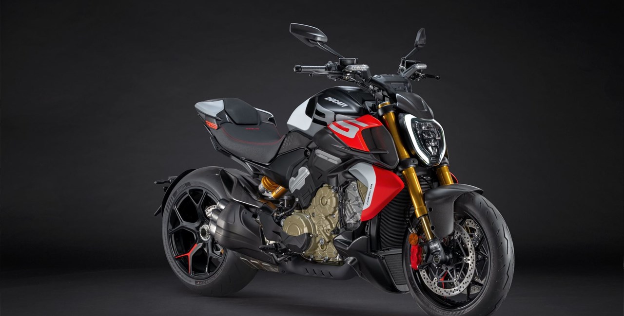 Ducati Diavel V4 RS – Muscle-Bike mit MotoGP-V4